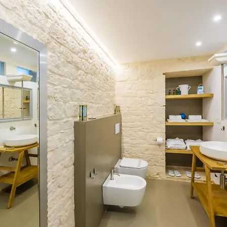 Murr Luxury Oda ve Kahvaltı Noci